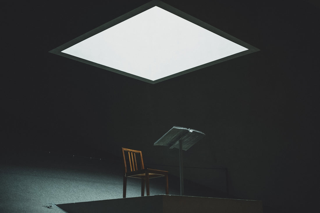 white and black table lamp