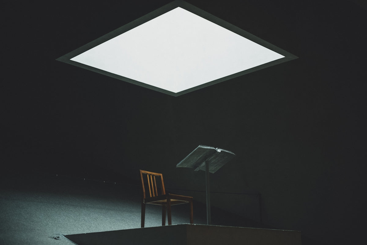white and black table lamp